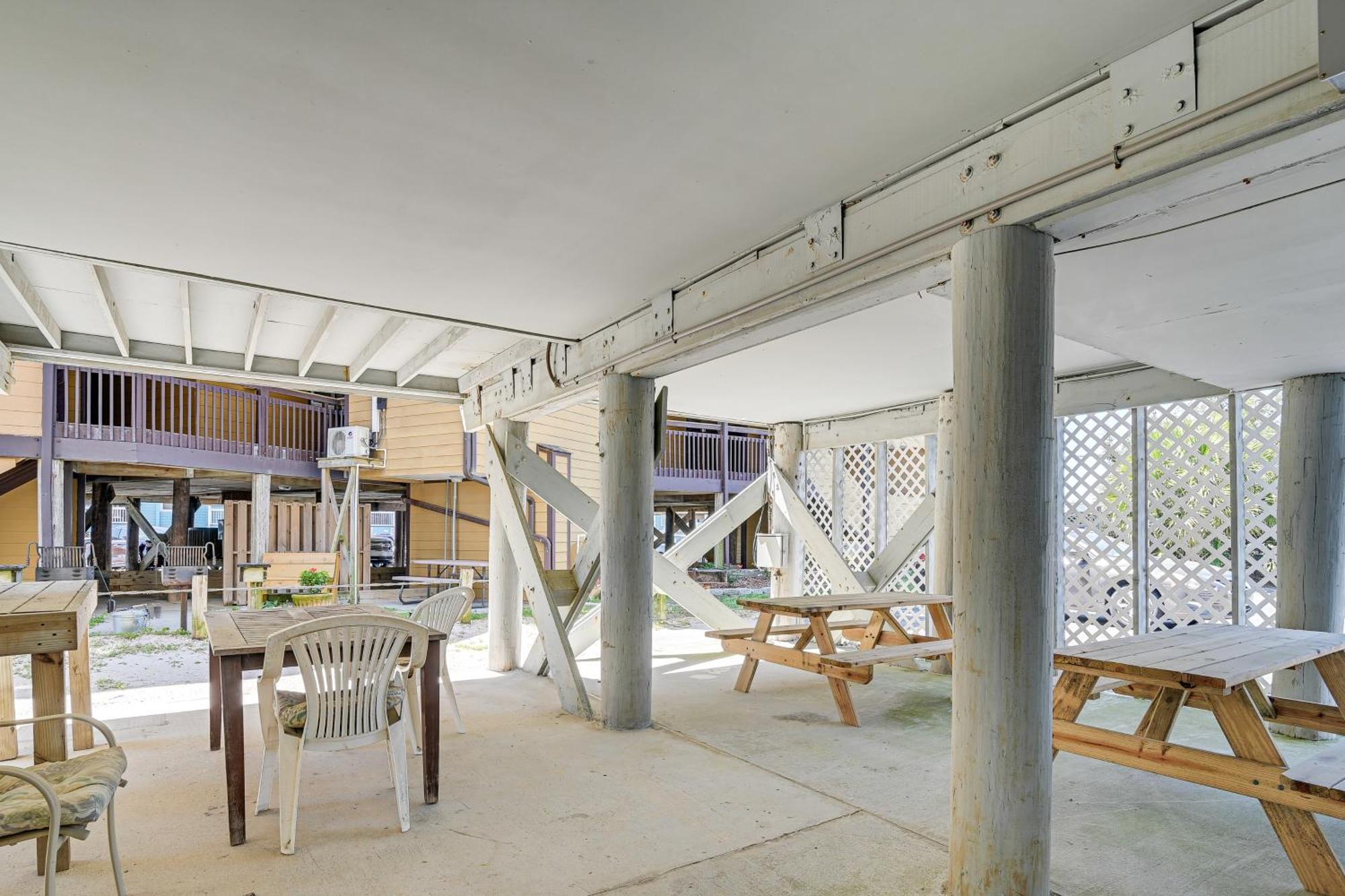 Coastal Condo On Beach With Community Pool Access! 미를 비치 외부 사진