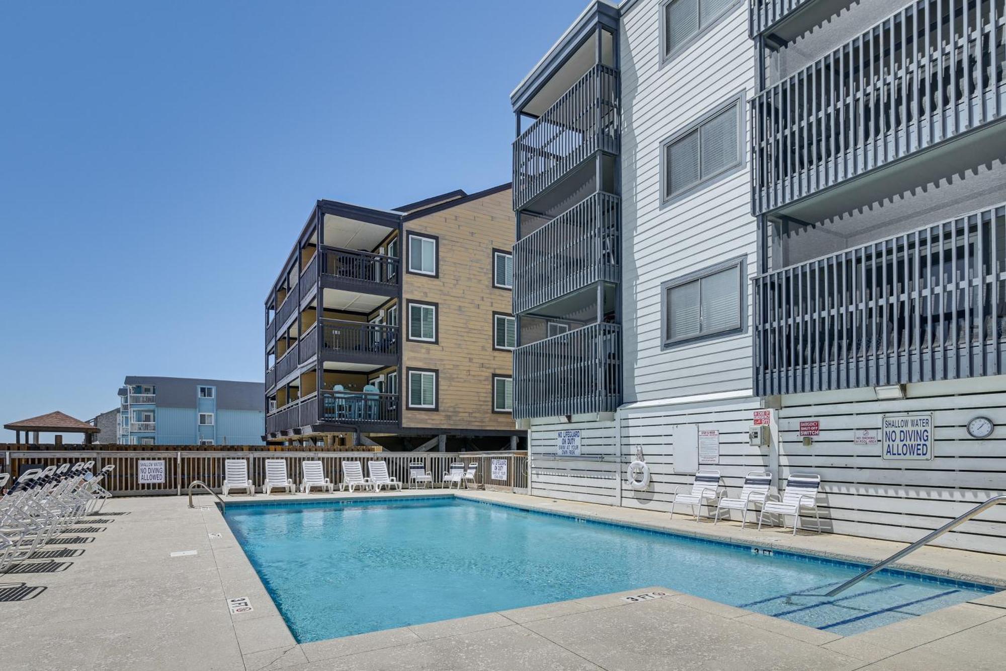 Coastal Condo On Beach With Community Pool Access! 미를 비치 외부 사진